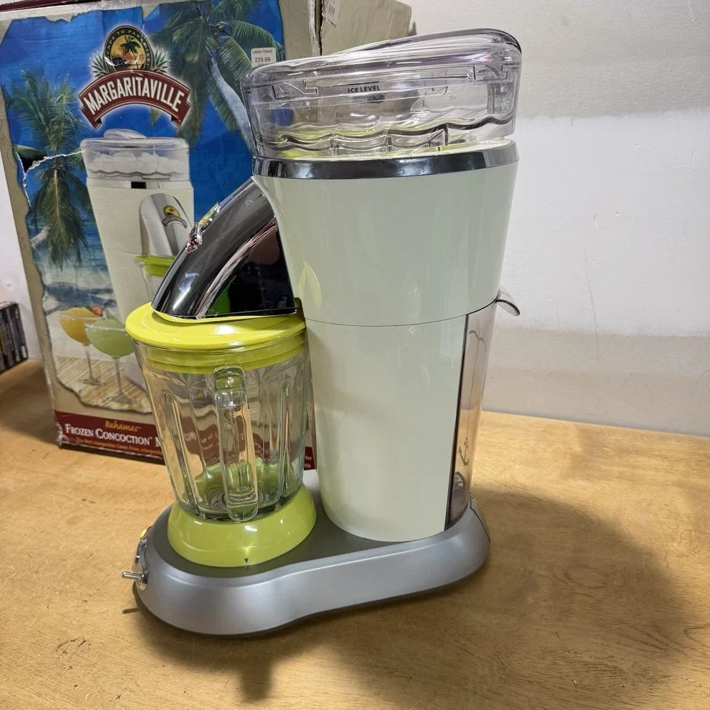 Margaritaville Frozen Concoction Maker DM0500 Bahamas Margarita Machine 450W